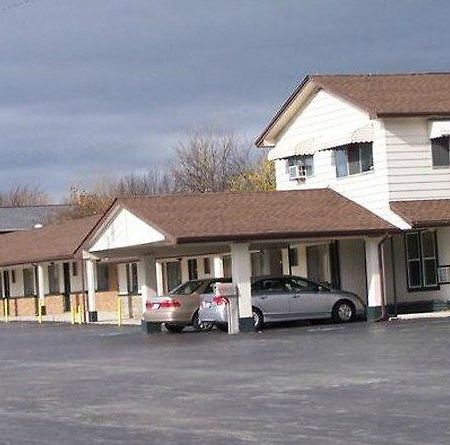 Delta Motel Bay City Extérieur photo