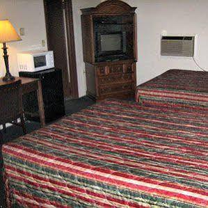 Delta Motel Bay City Extérieur photo