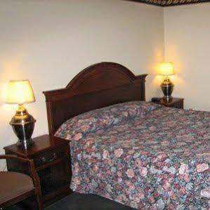 Delta Motel Bay City Extérieur photo